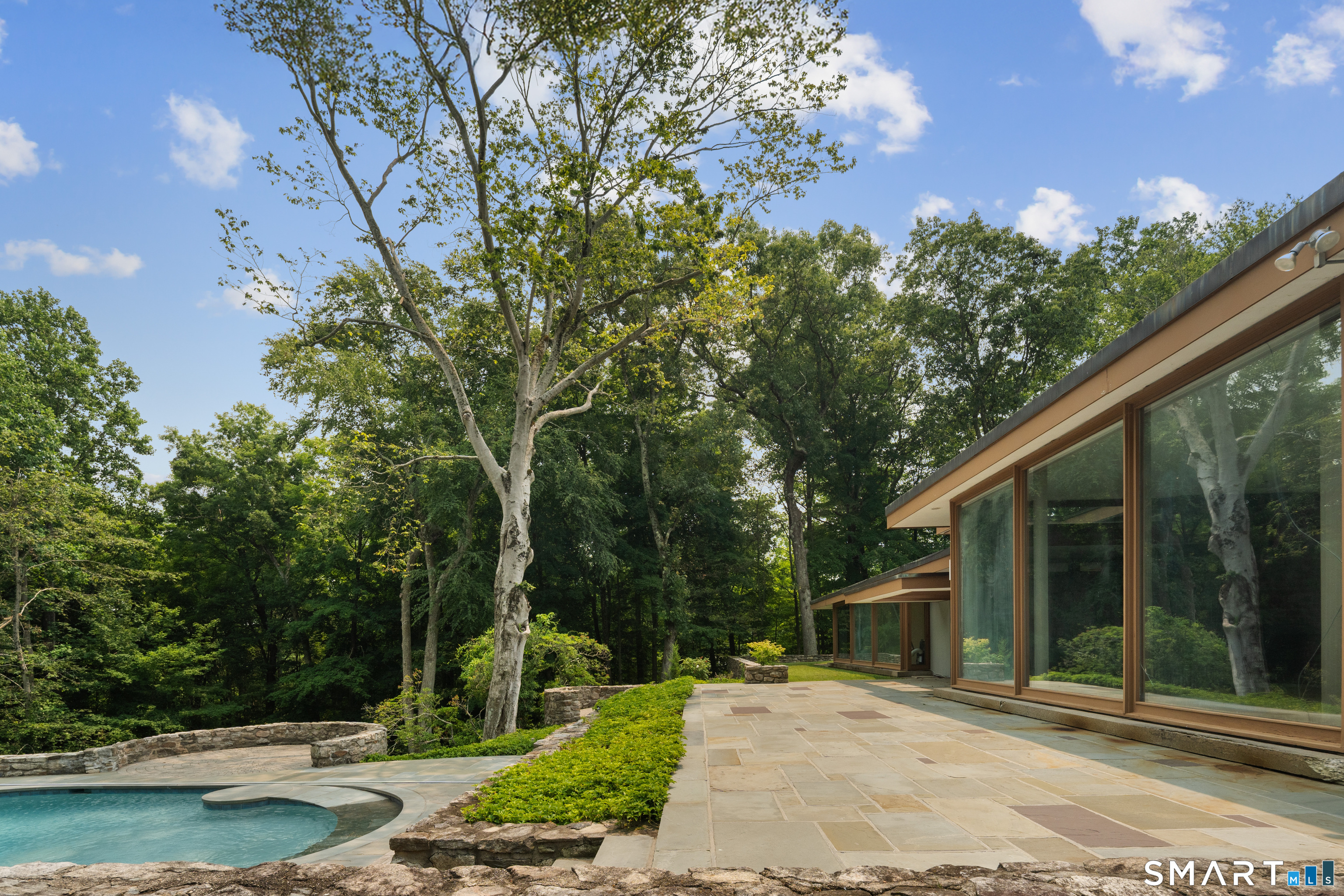 192 Cross Ridge Road New Canaan, CT 06840 - Photo 9 of 27
