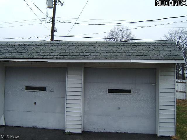 23581 Hartland Road Euclid, OH 44123 - Photo 4 of 15