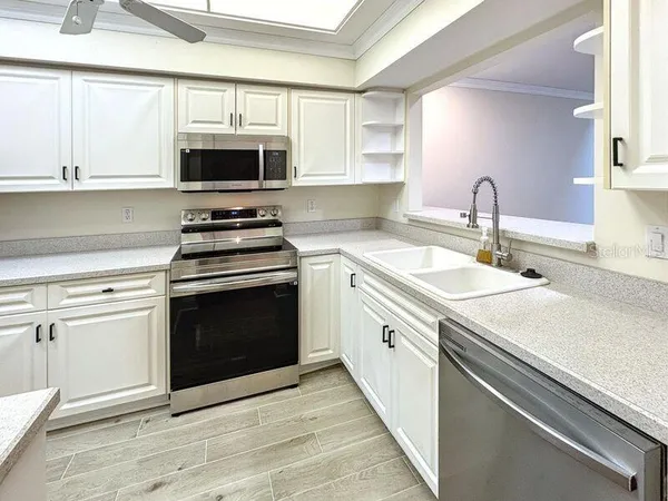 $3,200 | 13634 Lake Point Drive South, Clearwater, FL 33762