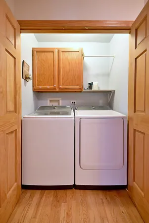 $487,000 | 1495 East Algonquin Road, Des Plaines, IL 60016