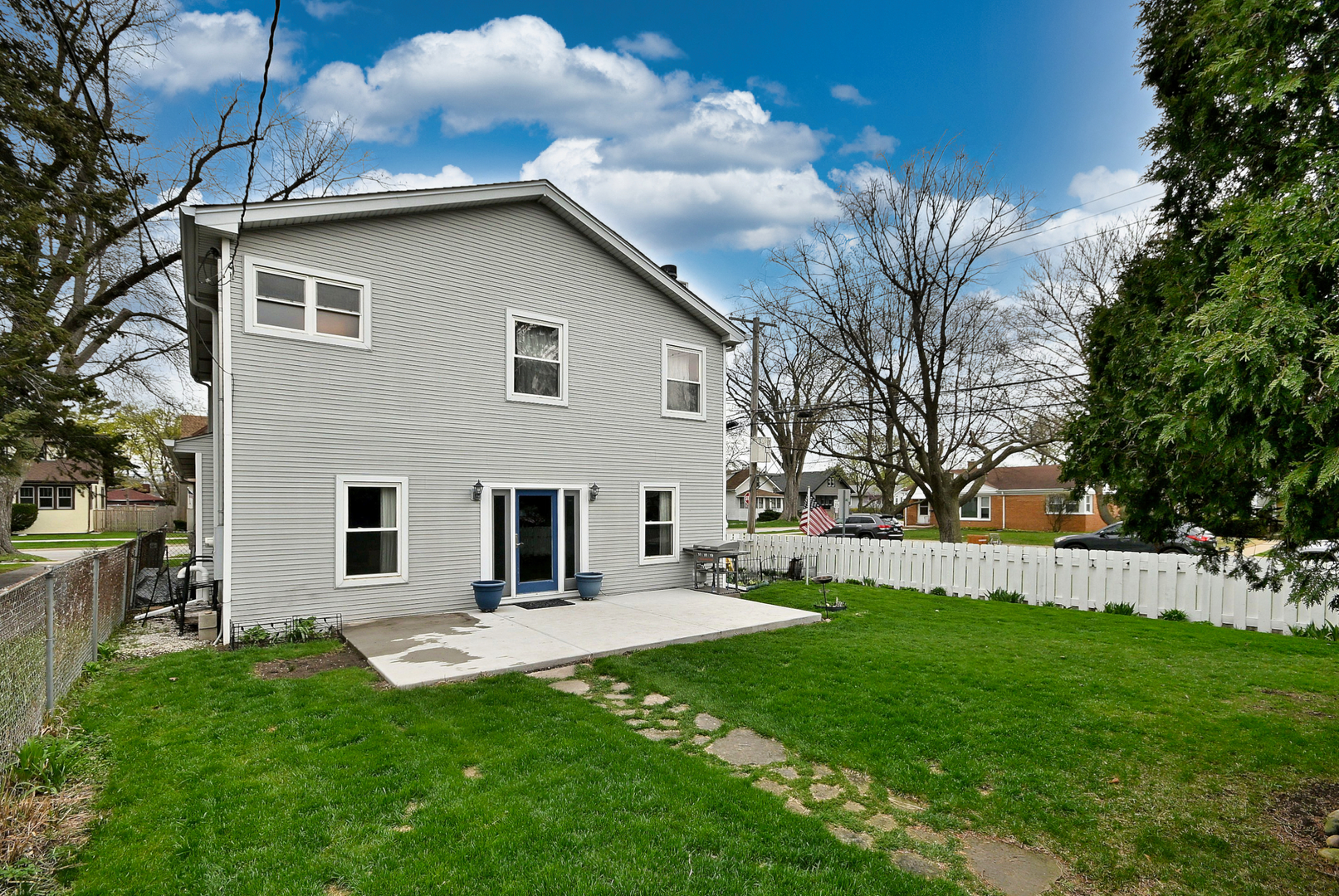 1495 East Algonquin Road Des Plaines, IL 60016 - Photo 40 of 41 a view of a house with a yard