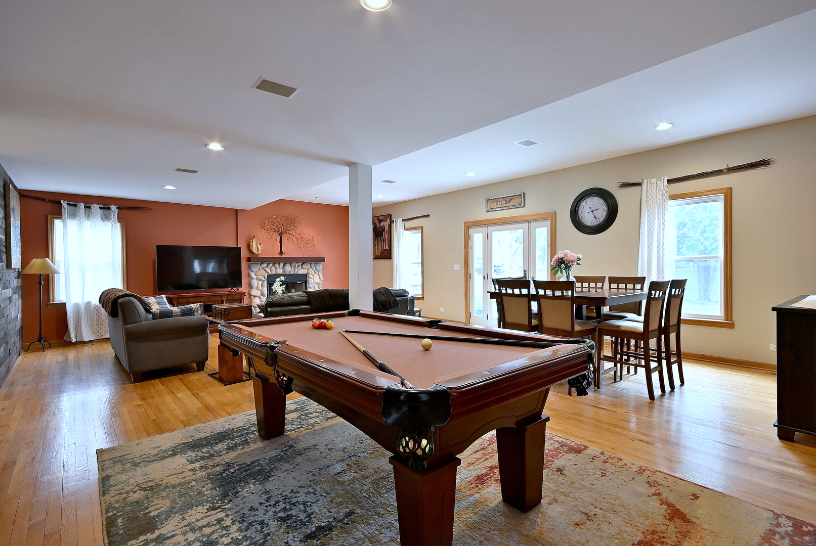 1495 East Algonquin Road Des Plaines, IL 60016 - Photo 8 of 41 a room with furniture pool table and windows
