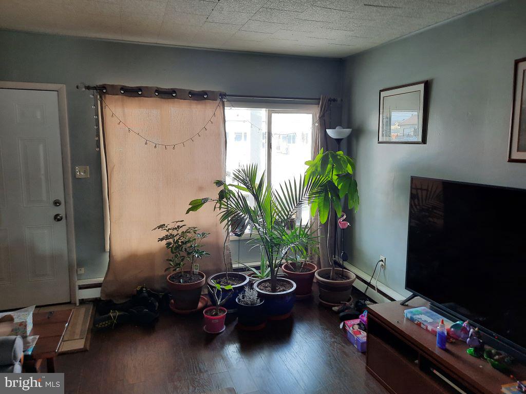 537 Baltimore Street Hanover, PA 17331 - Photo 2 of 13 Gallery Image 2