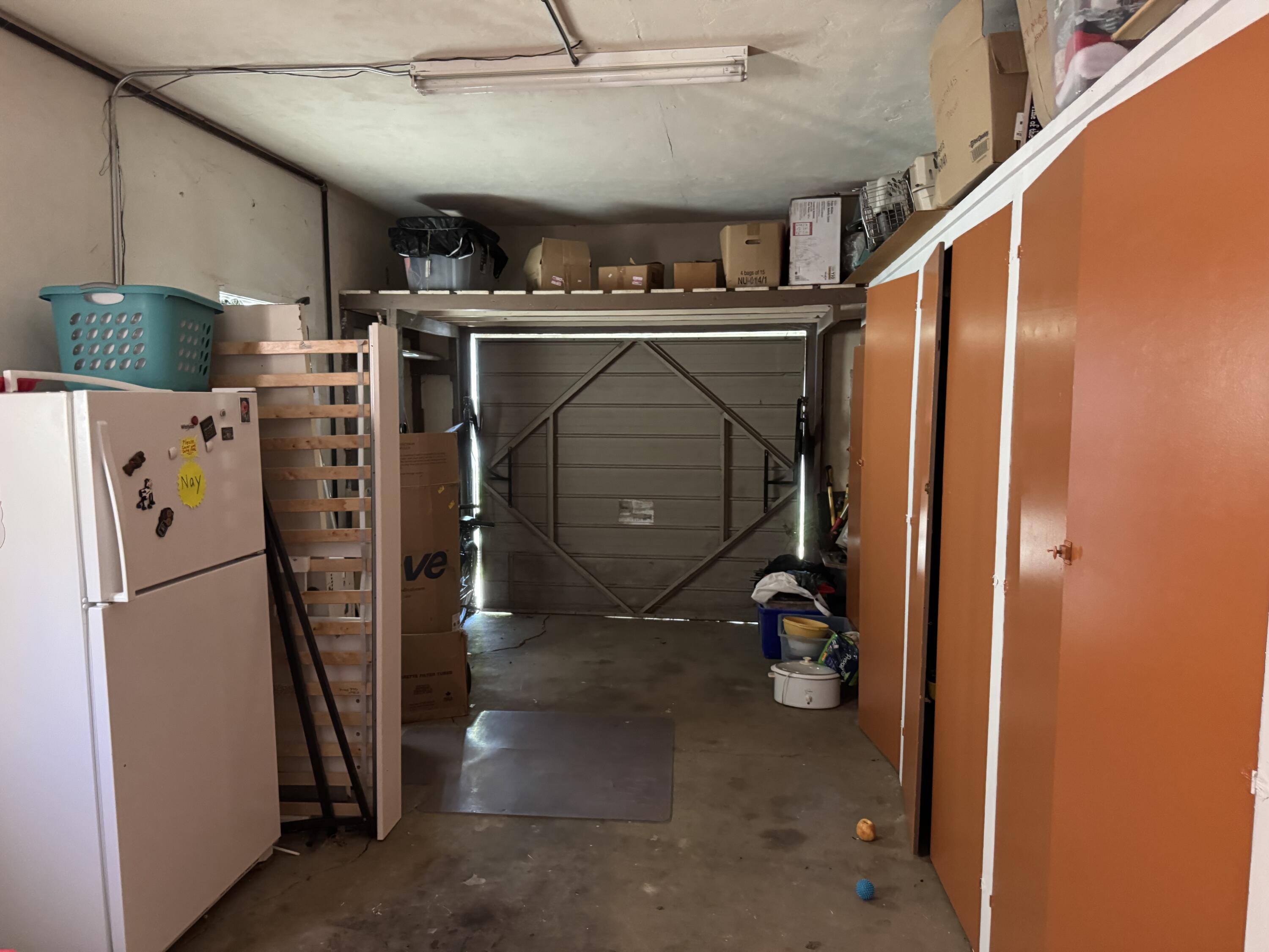 1015 Gold Street Redding, CA 96001 - Photo 7 of 17 a utility room with dryer and washer