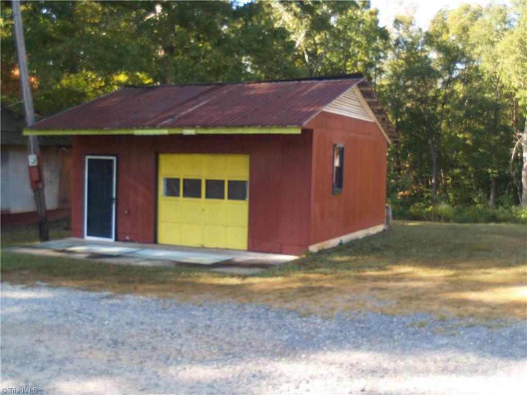 4943 Jordan Valley Road Trinity, NC 27370 - Photo 3 of 6