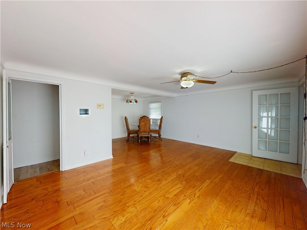 1049 Renfield Road Cleveland Heights, OH 44121 - Photo 2 of 25