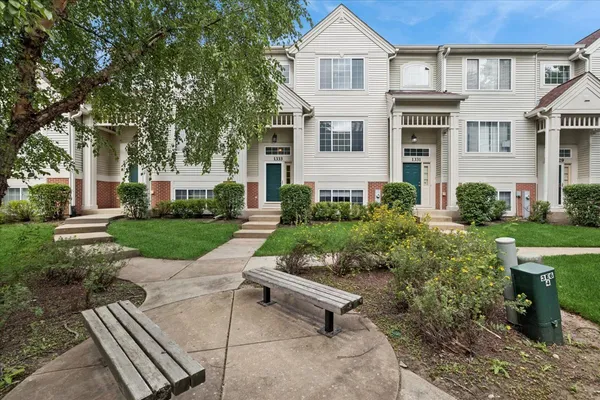 $259,900 | 1333 New Haven Drive, Unit 1333, Cary, IL 60013