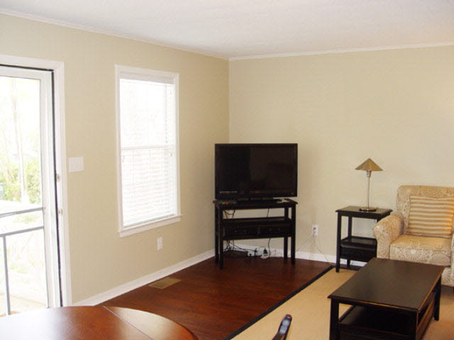 109 Powell Avenue, Unit B Fairhope, AL 36532 - Photo 2 of 12 Living room & entry