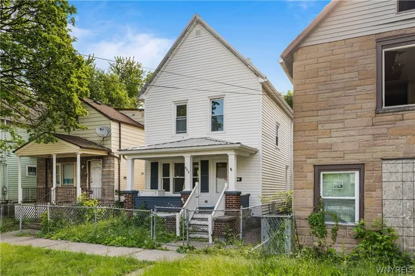 $79,900 | 433 20th Street, Niagara Falls, NY 14303