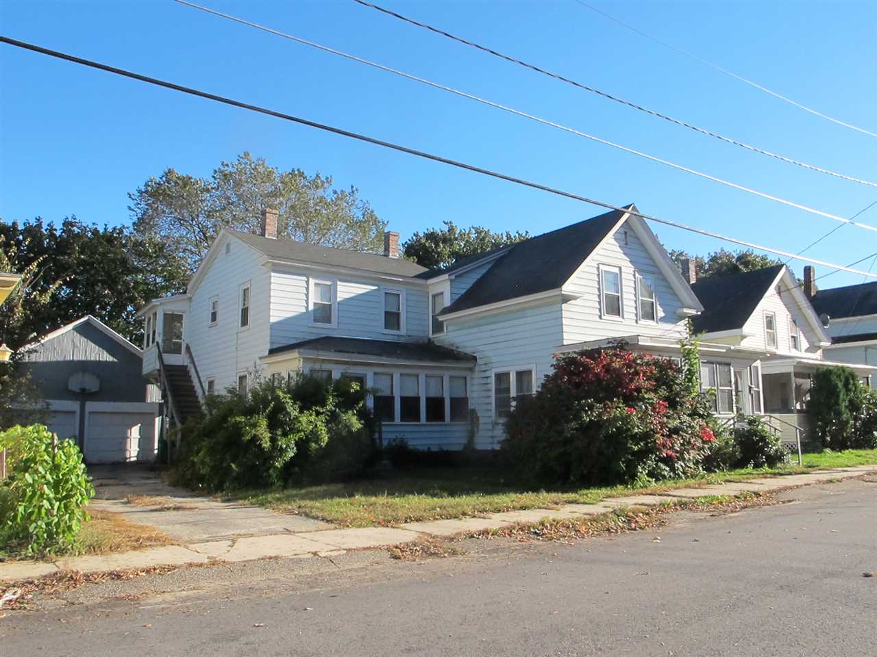22 Chestnut Street Rochester, NH 03867 - Photo 1 of 25
