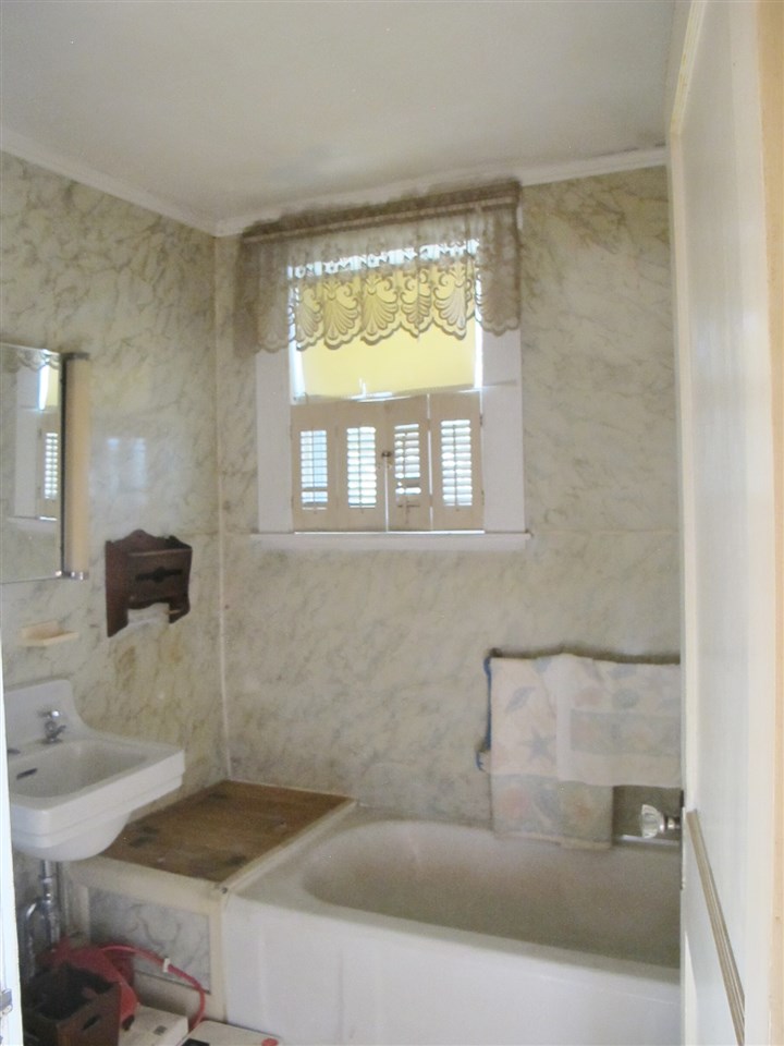 22 Chestnut Street Rochester, NH 03867 - Photo 11 of 25