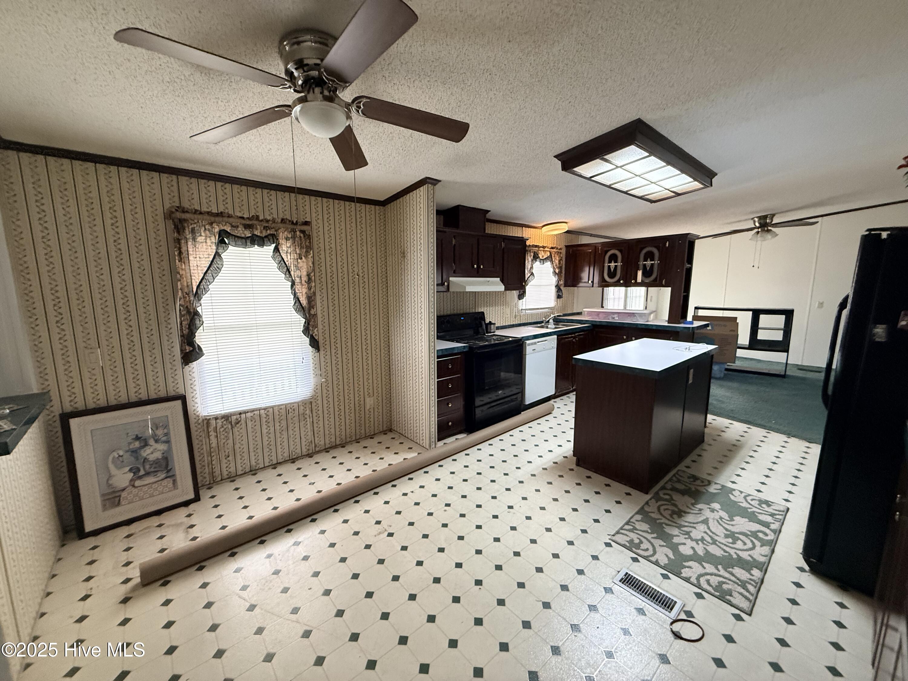 90 Alexander Lane Clinton, NC 28328 - Photo 11 of 18 IMG_1678