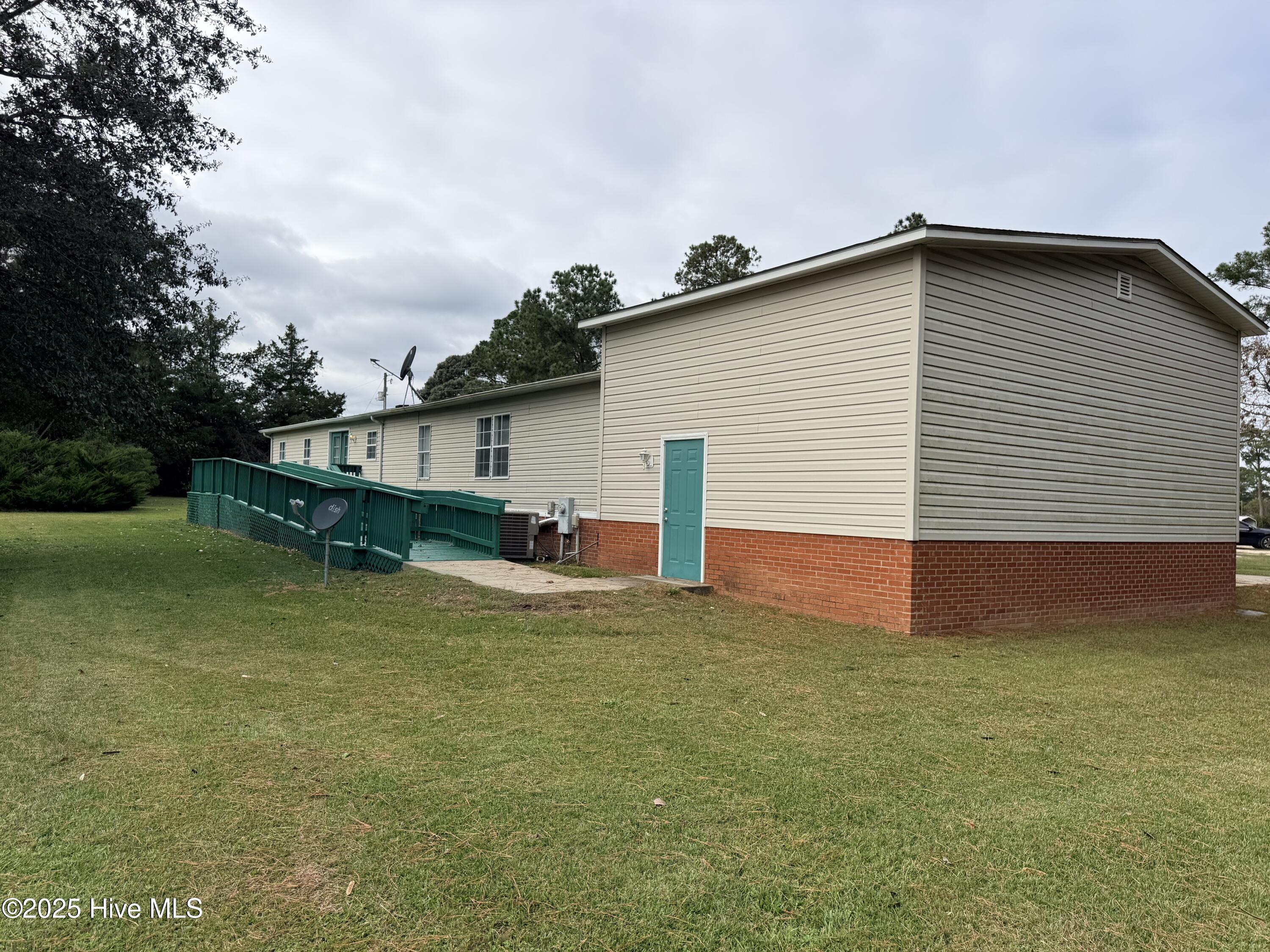 90 Alexander Lane Clinton, NC 28328 - Photo 18 of 18 IMG_1685