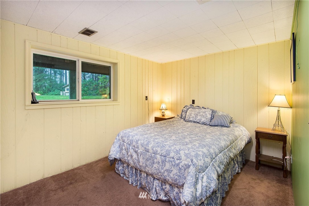 13922 Bandix Road Southeast Olalla, WA 98359 - Photo 13 of 25 Gallery Image 13