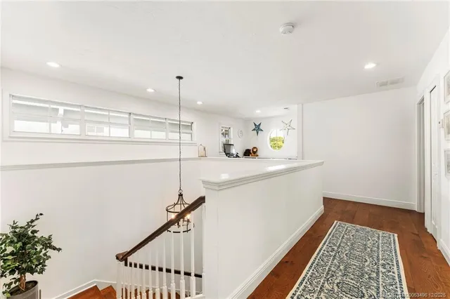 a view of a back yard