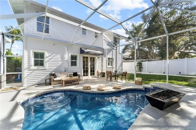 $1,865,000 | 516 Southwest Camden Avenue, Stuart, FL 34994