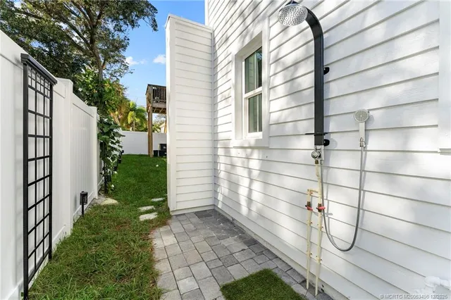 $1,865,000 | 516 Southwest Camden Avenue, Stuart, FL 34994