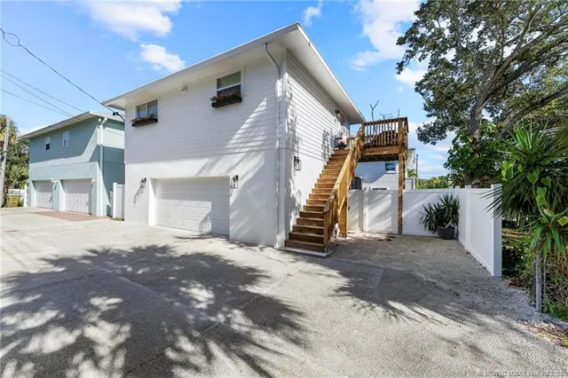 $1,865,000 | 516 Southwest Camden Avenue, Stuart, FL 34994
