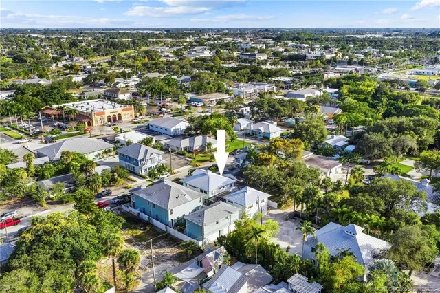$1,865,000 | 516 Southwest Camden Avenue, Stuart, FL 34994