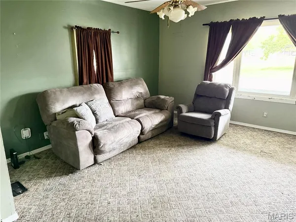 $31,975 | 206 West Illinois Street, Sorento, IL 62086