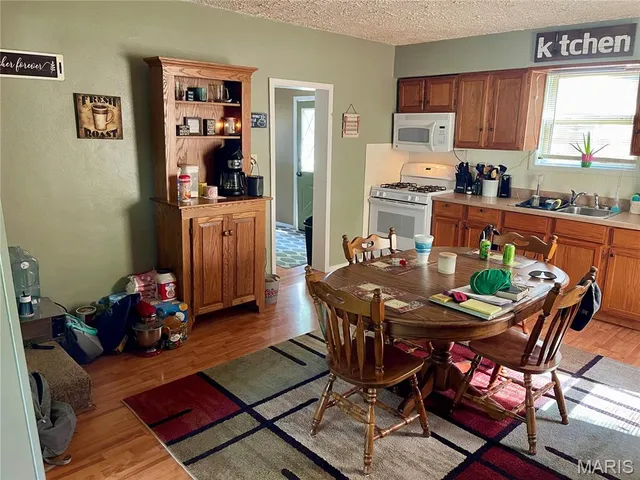 $29,900 | 206 West Illinois Street, Sorento, IL 62086