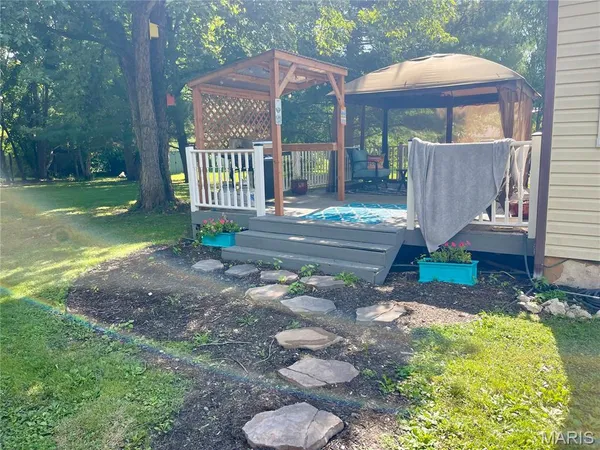 $31,975 | 206 West Illinois Street, Sorento, IL 62086