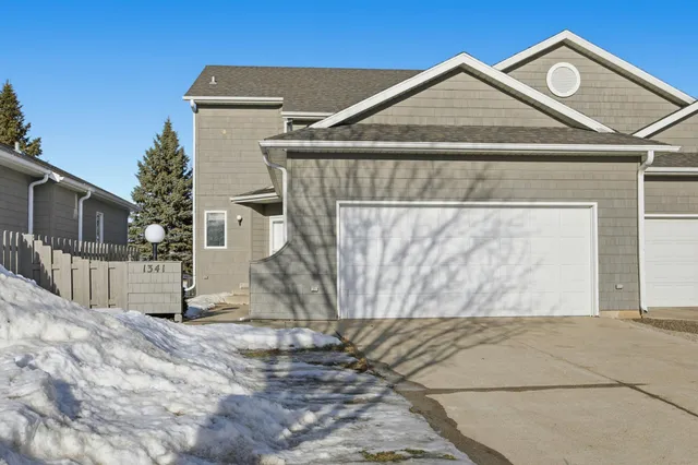 $549,000 | 1341 East Rose Creek Parkway South, Unit 8, Fargo, ND 58104