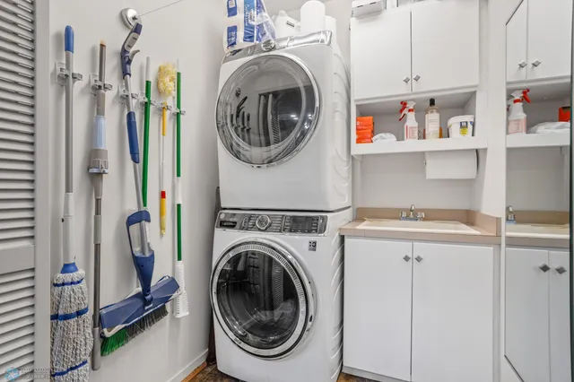 $549,000 | 1341 East Rose Creek Parkway South, Unit 8, Fargo, ND 58104