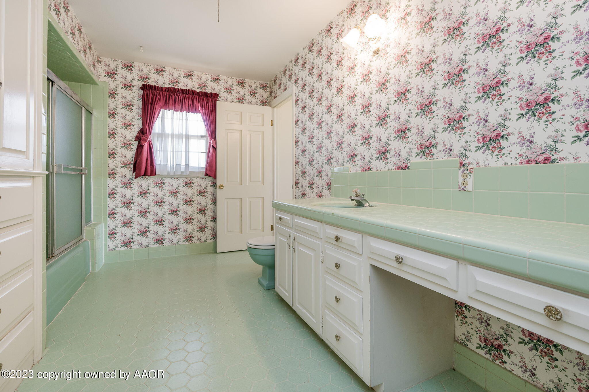 112 Rustic Trail Amarillo, TX 79108 - Photo 15 of 21 Master Bathroom