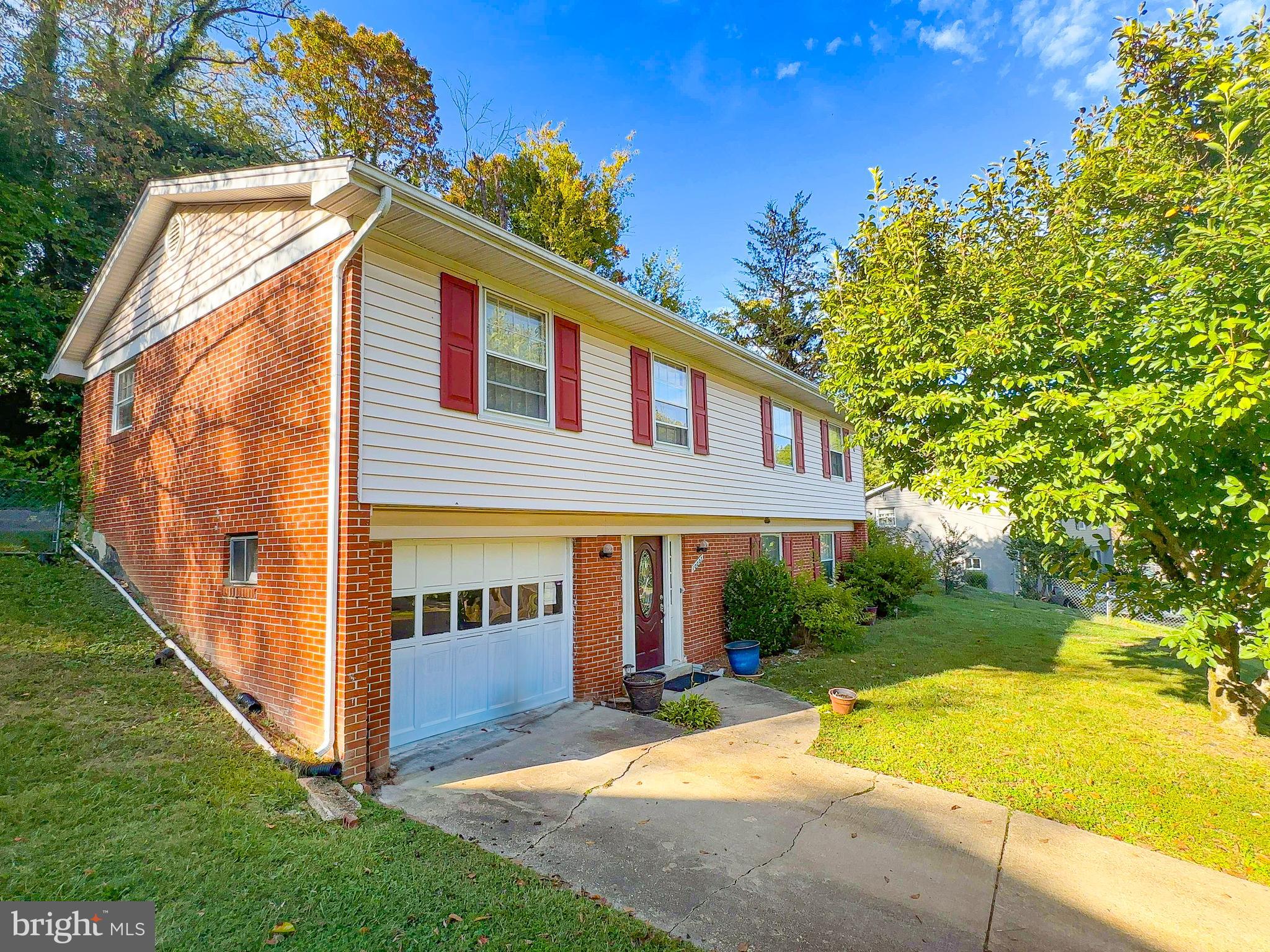 10003 Mike Road Fort Washington, MD 20744 - Photo 1 of 32