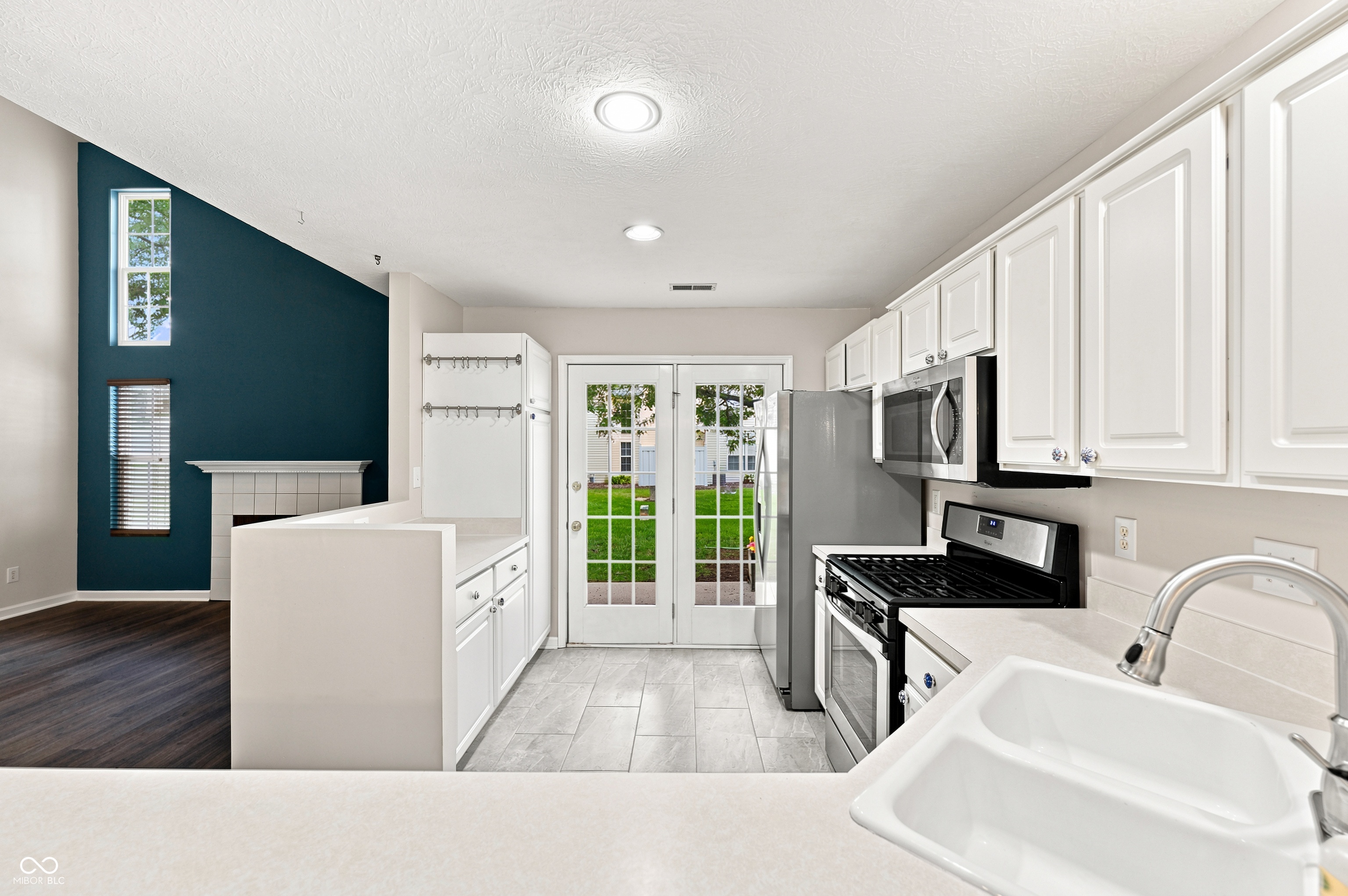 12673 Ladson Street Fishers, IN 46038 - Photo 10 of 43