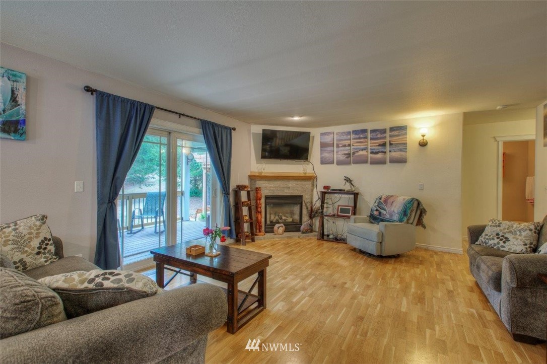 4588 Julian Road Southwest Port Orchard, WA 98367 - Photo 11 of 34 Gallery Image 11