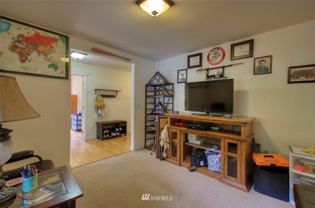 4588 Julian Road Southwest Port Orchard, WA 98367 - Photo 16 of 34 Gallery Image 16
