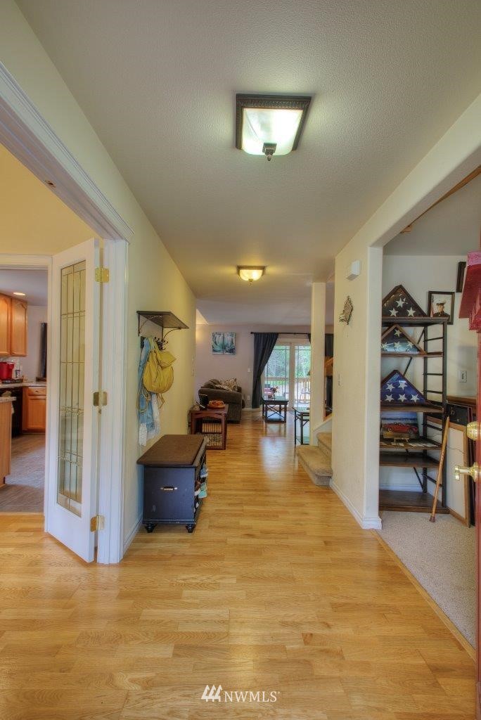 4588 Julian Road Southwest Port Orchard, WA 98367 - Photo 4 of 34 Gallery Image 4