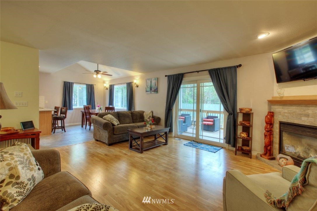 4588 Julian Road Southwest Port Orchard, WA 98367 - Photo 10 of 34 Gallery Image 10