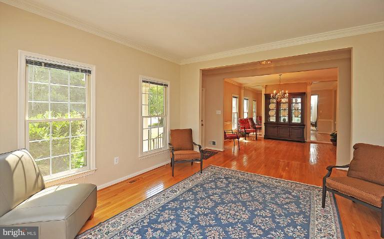 6734 Hamilton Road Lorton, VA 22079 - Photo 8 of 24 Living Room #2