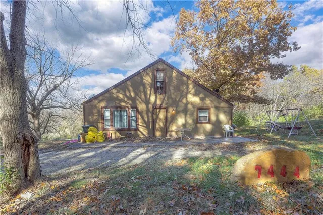 $175,000 | 7444 Barnes Drive, Kansas City, KS 66109