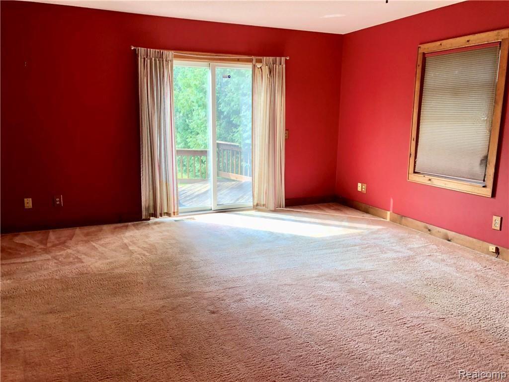 4294 Lapeer Road Burton, MI 48509 - Photo 17 of 96 fullsizeoutput_eddc.jpeg