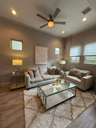 $3,500 | 38 Jarvis Row Circle, The Woodlands, TX 77380