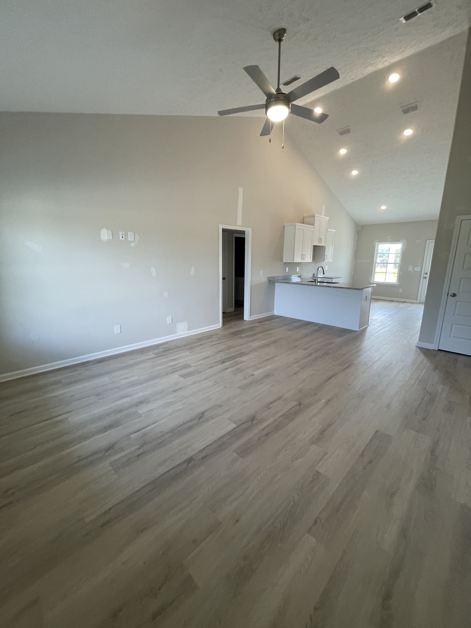 181 North Fork Branch Road Tullahoma, TN 37388 - Photo 4 of 31 Gallery Image 4