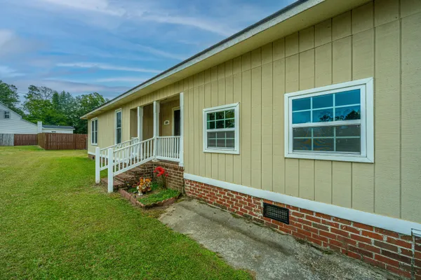 $289,999 | 3279 Wire Road, St. George, SC 29477