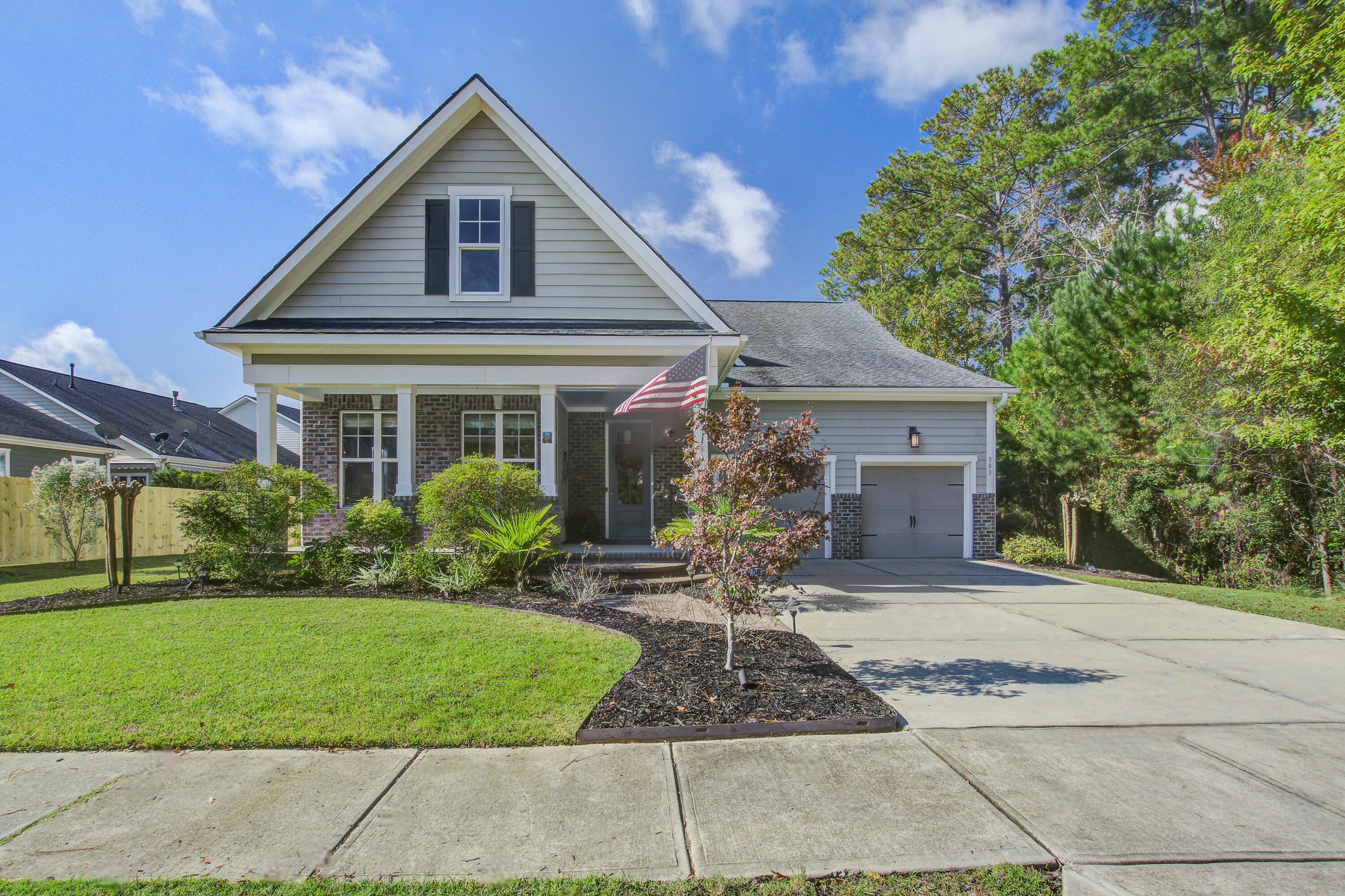 303 Kilarney Road Summerville, SC 29483 - Photo 47 of 54 303 (1)