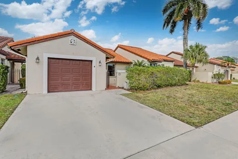 $530,000 | 17 Columbia Court, Deerfield Beach, FL 33442