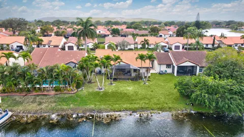 $530,000 | 17 Columbia Court, Deerfield Beach, FL 33442