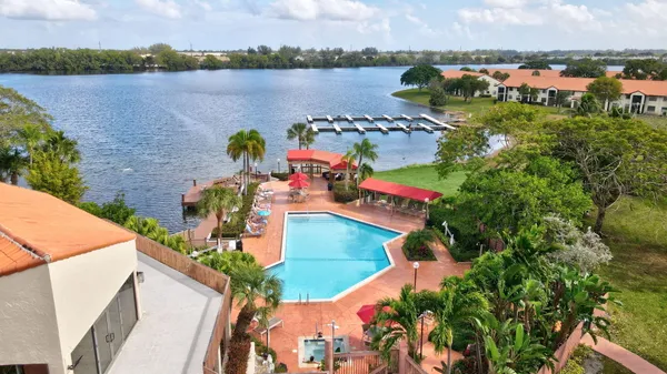 $519,000 | 17 Columbia Court, Deerfield Beach, FL 33442
