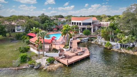 $530,000 | 17 Columbia Court, Deerfield Beach, FL 33442