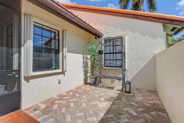 $519,000 | 17 Columbia Court, Deerfield Beach, FL 33442