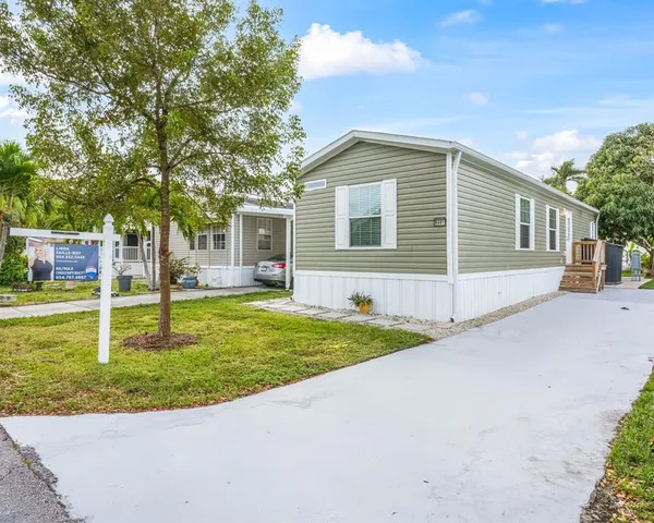 $269,900 | 5681 Southwest Cypress Drive, Fort Lauderdale, FL 33312