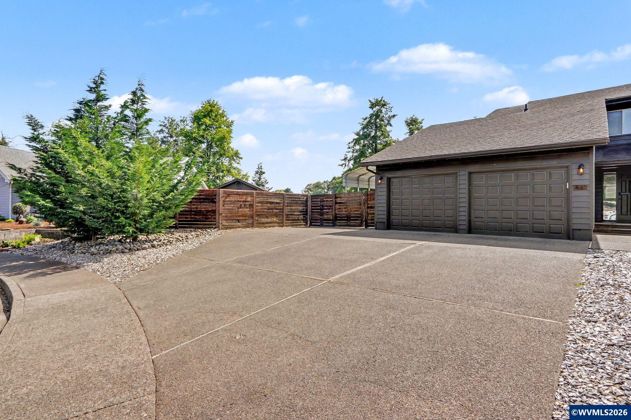461 Southeast Walnut Avenue Dallas, OR 97338 - Photo 6 of 50