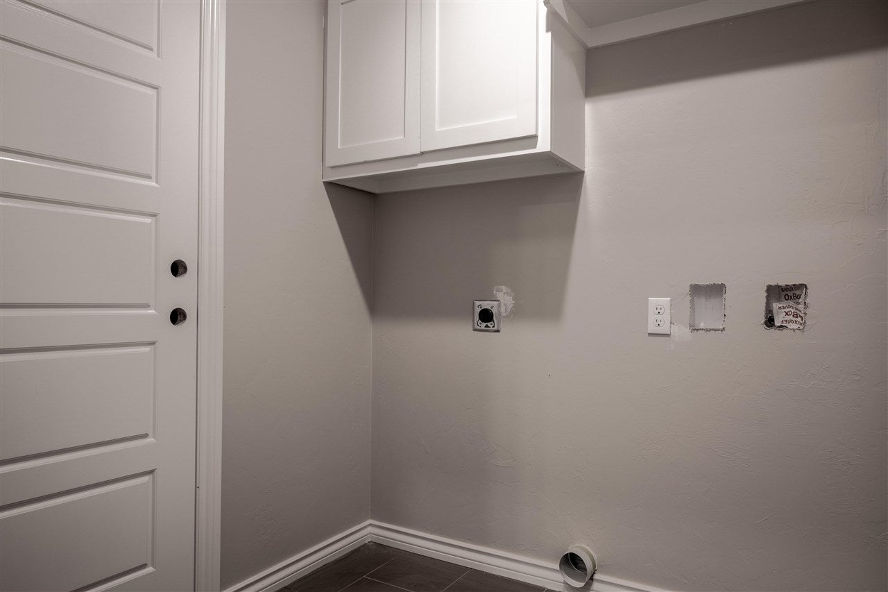 424 Grove Street Perry, OK 73077 - Photo 2 of 16 Gallery Image 2
